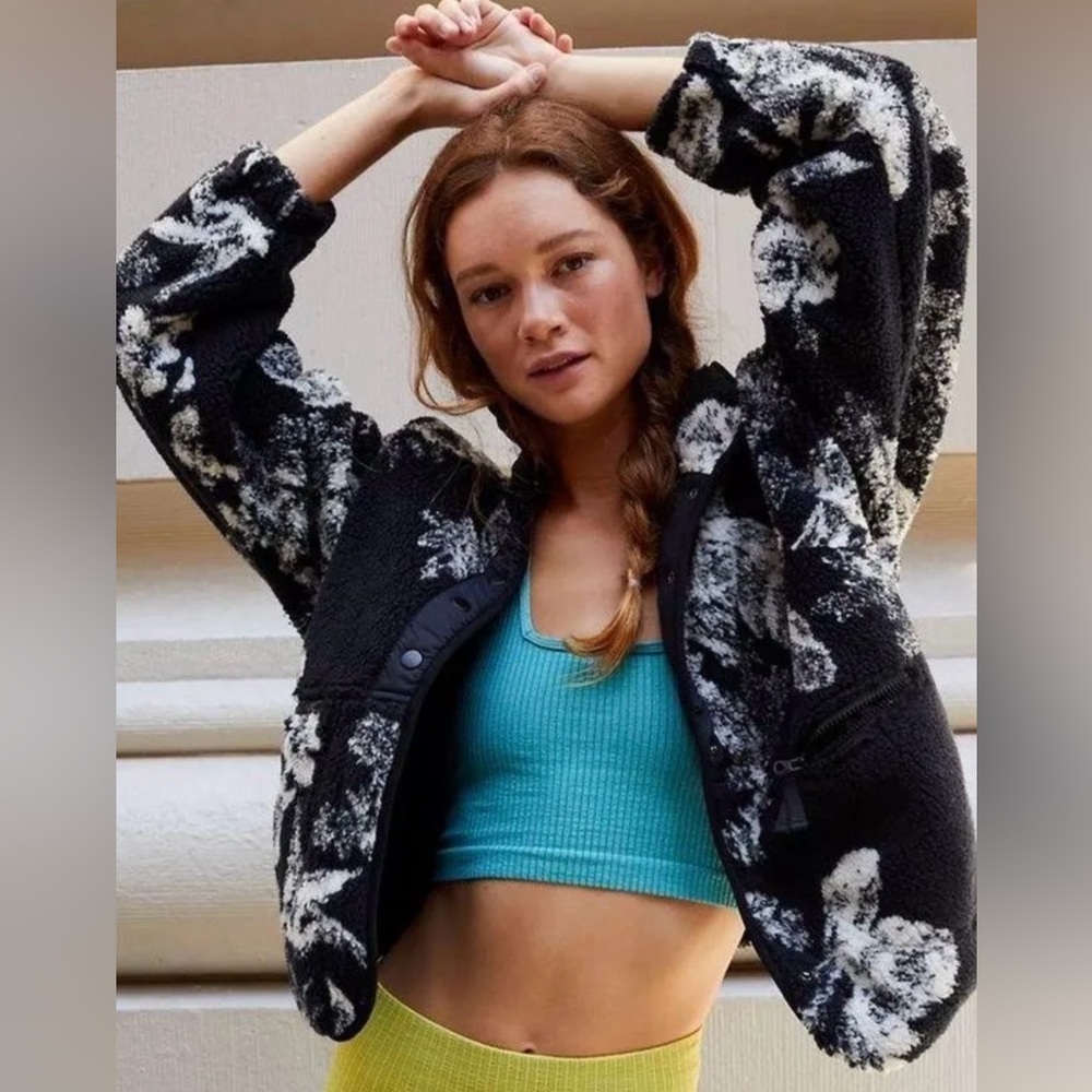 ❗️VERY RARE❗️ NWOT Free People - Hit The Slopes Abstract Nature Fleece
